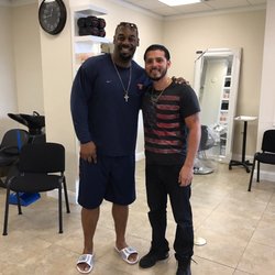 Legends Hair Studio - Donavan Mcnabb (Philadelphia Eagles quarterback) stopped in!