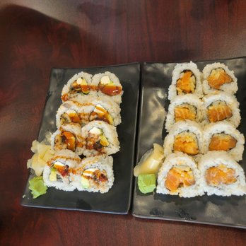 E Ramen - Yum Yum Roll (left) and Spicy Salmon Roll (right) - Sushi Bars Near Me - Chicago, Illinois
