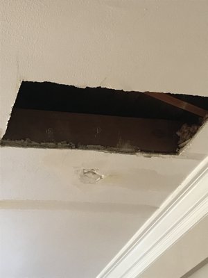 Custom Design Roofing Logo