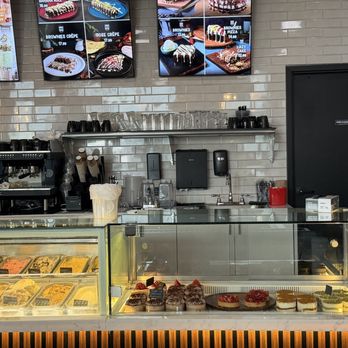 Chocolate Bar - Dessert case - Desserts Near Me - Jacksonville, Florida