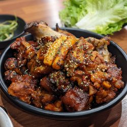 Hanyang Jokbal - Spicy Jokbal