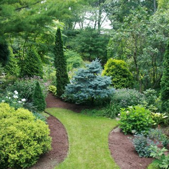 Masterpiece Landscaping - a path through a garden - Landscaping Near Me - Minnetonka, Minnesota Masterpiece Landscaping - a path through a garden - Landscaping Near Me - Minnetonka, Minnesota