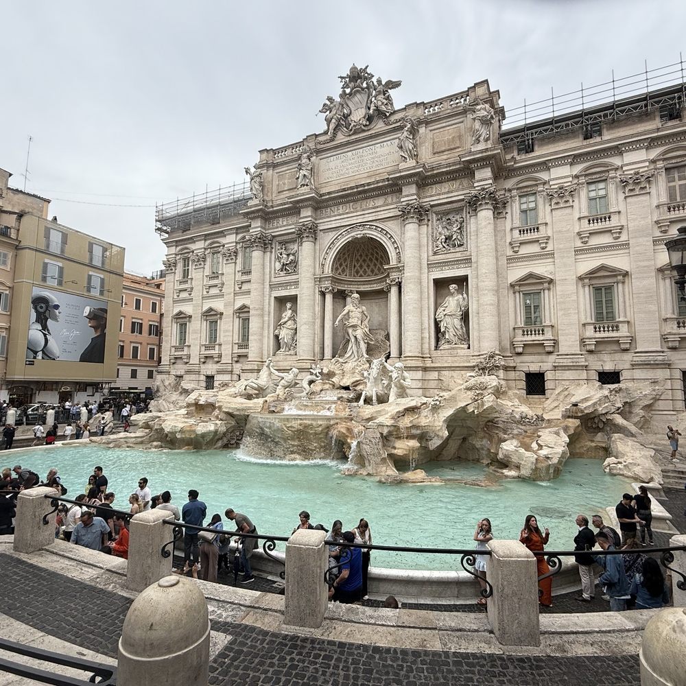 Fontana di Trevi - Landmarks & Historical Buildings Near Me - Rome, RM Fontana di Trevi - Landmarks & Historical Buildings Near Me - Rome, RM