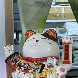 China Pond - Counter decor