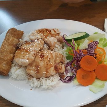 Thanh's Palace - Grilled chicken with spring roll on rice - Vietnamese Near Me - Dieppe, New Brunswick Thanh's Palace - Grilled chicken with spring roll on rice - Vietnamese Near Me - Dieppe, New Brunswick