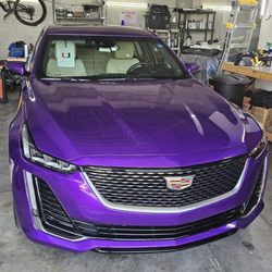 Vinyl Masters Miami - This 2023 Cadillac CT5 was purchased with white paint.