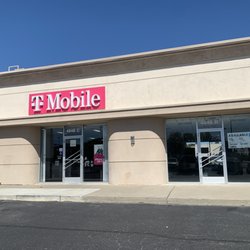 T-Mobile - Front of store