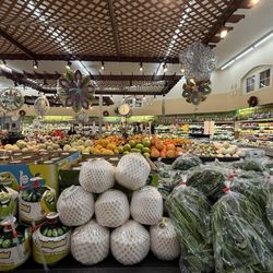 Seafood City Supermarket - Fresh produce