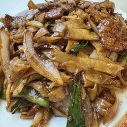 Chow fun (noodles) -beef Chow fun (noodles) -beef