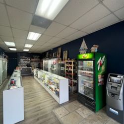 Smokin Harbor Tobacco - Full view