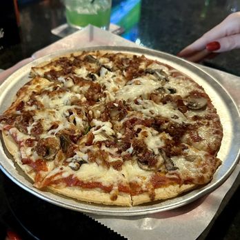 Rush on Main - Gluten free crust - Burgers Near Me - Zionsville, Indiana Rush on Main - Gluten free crust - Burgers Near Me - Zionsville, Indiana