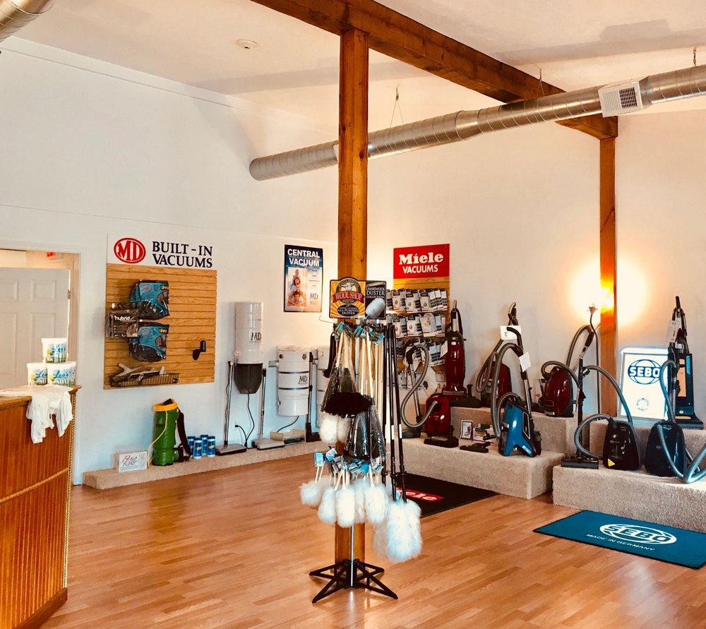 THE VACUUM HOUSE Updated April 2024 13 Photos 345 Washington St, Pembroke, Massachusetts