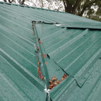 CNJS Roofing - Metal cut too short to cover valley. - General Contractors Near Me CNJS Roofing - Metal cut too short to cover valley. - General Contractors Near Me