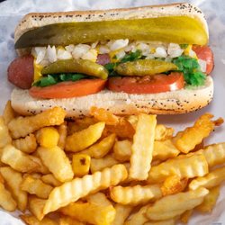 Midway Dogs - Chicago Style Regular Hot Dog