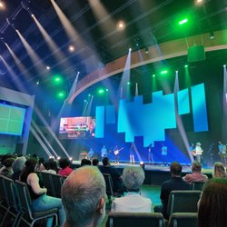 Lake Mary Church - Worshipping in the new sanctuary!