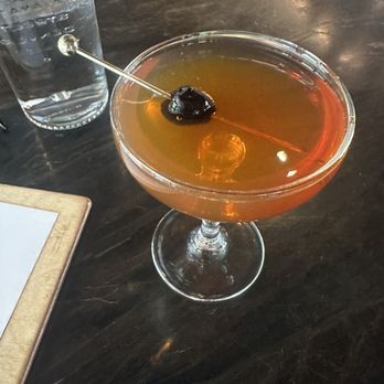 Stranahan's Whiskey Lodge - A classic Manhattan - Whiskey Bars Near Me - Aspen, Colorado Stranahan's Whiskey Lodge - A classic Manhattan - Whiskey Bars Near Me - Aspen, Colorado