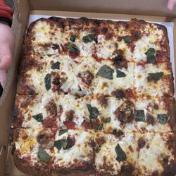 Rosie's Pizza - Square pie