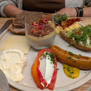 Ø12 Coffee & Eatery - Combo plate - very tasty - Cafes Near Me - Copenhagen, 84 Ø12 Coffee & Eatery - Combo plate - very tasty - Cafes Near Me - Copenhagen, 84