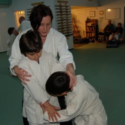 Aikido Center Sacramento - Sensei Theresa Fluty instructing students