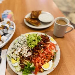 Clarkies Diner - Dat Cobb!