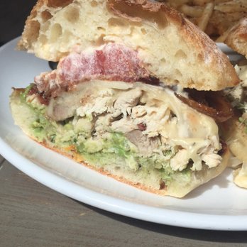 Maplewood Kitchen and Bar - Breakfast & Brunch Near Me - Cincinnati, Ohio