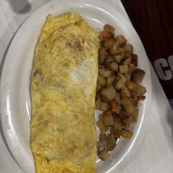 Carolina Family Restaurant - Mushroom, tomato and cheese omelet