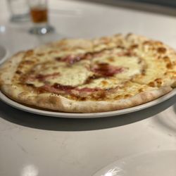 Pizzeria Omaggio - Dolce Salato , just ok alone but pairs well with their arugula salad