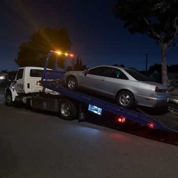 Helms & Hill - Tow truck and car - Towing Near Me - Montebello, California Helms & Hill - Tow truck and car - Towing Near Me - Montebello, California