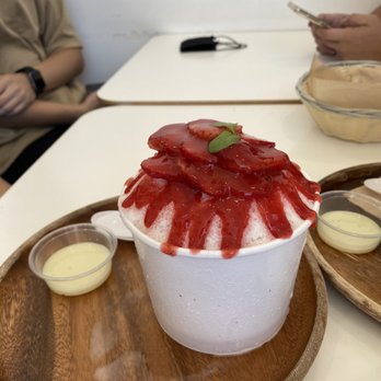 Anko - Strawberry - Desserts Near Me - Los Angeles, California Anko - Strawberry - Desserts Near Me - Los Angeles, California