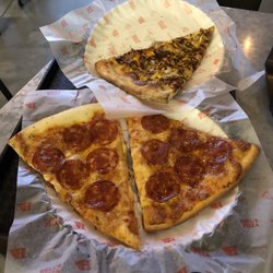 Hell's Pizza - The Obama and the Chuck Norris