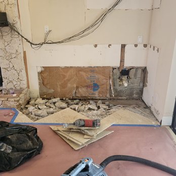 Best Hands Remodeling - Right side, removal of tile to make room for new tile - Drywall Installation & Repair Near Me - Pembroke Pines, Florida Best Hands Remodeling - Right side, removal of tile to make room for new tile - Drywall Installation & Repair Near Me - Pembroke Pines, Florida