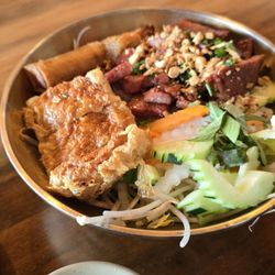 Huong Viet Vietnamese Cuisine - D6. Bún Đặc Biệt