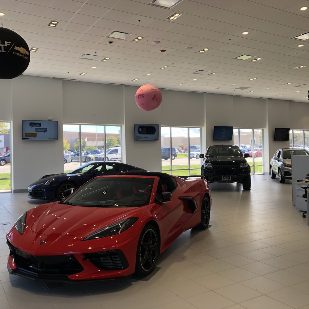 Golf Mill Chevrolet - A showroom view. - Car Dealers Near Me - Niles, Illinois Golf Mill Chevrolet - A showroom view. - Car Dealers Near Me - Niles, Illinois