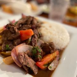 Sabor Inka - Lomo Saltado.. the sauce is great for dipping the complimentary bread