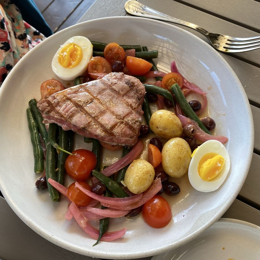 Sweet Waters on the River - Niçoise salad - American Near Me - Eugene, Oregon Sweet Waters on the River - Niçoise salad - American Near Me - Eugene, Oregon