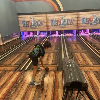 Great Wolf Lodge - Bowling - Water Parks Near Me - Naples, Florida Great Wolf Lodge - Bowling - Water Parks Near Me - Naples, Florida