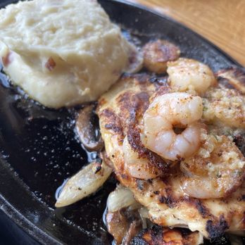 Applebee's Grill + Bar - Bourbon Street Chicken & Shrimp - American Near Me - Manalapan, New Jersey Applebee's Grill + Bar - Bourbon Street Chicken & Shrimp - American Near Me - Manalapan, New Jersey