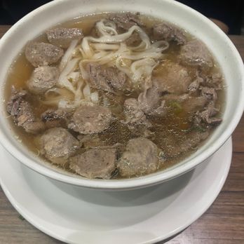 Pho In Love - phở tái bò viên - acceptable - Vietnamese Near Me - Richmond Hill, Ontario