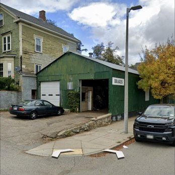 Brakeman's Auto Repair - Outside street corner of the garage - Auto Repair Near Me - Jamaica Plain, Massachusetts Brakeman's Auto Repair - Outside street corner of the garage - Auto Repair Near Me - Jamaica Plain, Massachusetts