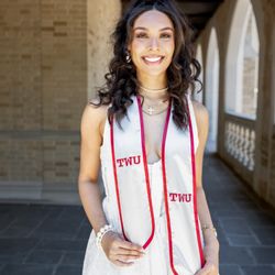 Royal T Visuals Photography - Dallas On-Location Graduation photography Session