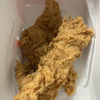 KFC - Fast Food Near Me - Saint Clair Shores, Michigan