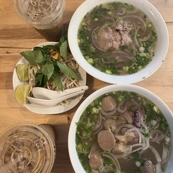 The Pho House - Pho with steak and brisket (top right) - Noodles Near Me - Edison, New Jersey The Pho House - Pho with steak and brisket (top right) - Noodles Near Me - Edison, New Jersey