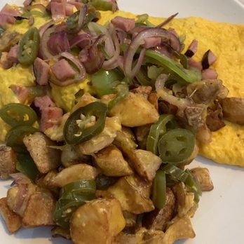 Toast Kitchen & Bar - Denver Omelette... slightly substituted Jalapeños for Mushrooms - Breakfast & Brunch Near Me - Brea, California