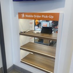 Mobile pick up area