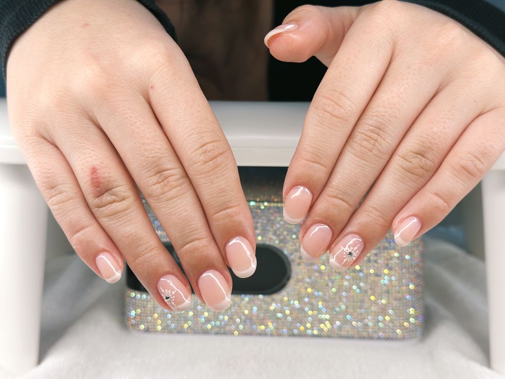 Nailcessities With Ale