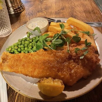 Punch & Judy - Fish n chips - Pubs Near Me - London, XGL Punch & Judy - Fish n chips - Pubs Near Me - London, XGL