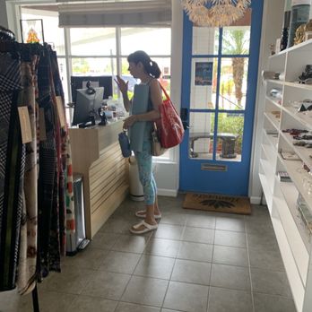 CircuSoul Yoga - Entrance lobby. They sell cute healing rocks and yoga pants - Yoga Near Me - Sarasota, Florida