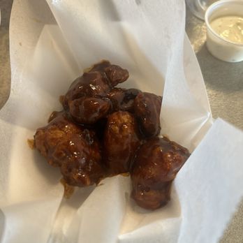 Golden Flame Hot Wings - Boneless wings - American Near Me - Lexington, Kentucky