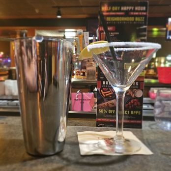 Applebee's Grill + Bar - Pour it up - American Near Me - Suffolk, Virginia