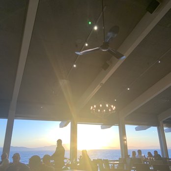 Skates On The Bay - views from a booth table for 2 - Seafood Near Me - Berkeley, California